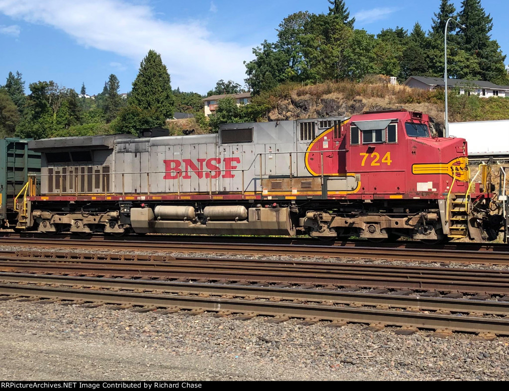 BNSF 724